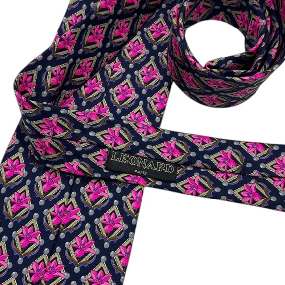 🆕LEONARD Navy/Pink Geometric Floral Silk LUXURY Tie ITALY - Picture 3 of 6